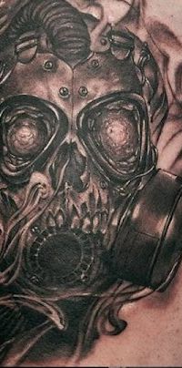 Tattoo von Xenomorph Tattoo: Gasmaske, Dark Art